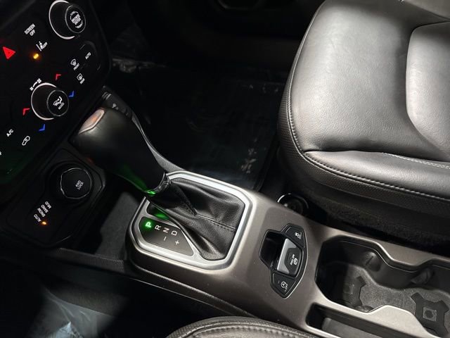 Used 2021 Jeep Renegade Limited image 21