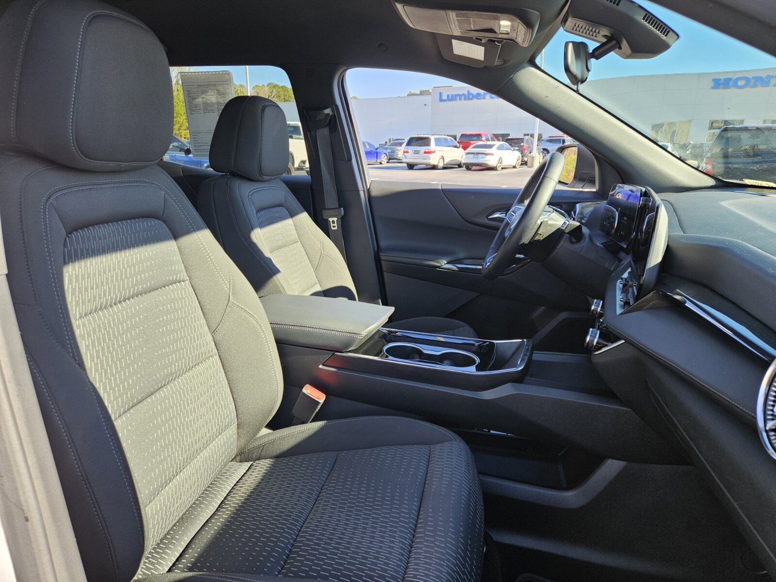 Used 2025 Chevrolet Equinox LT image 20