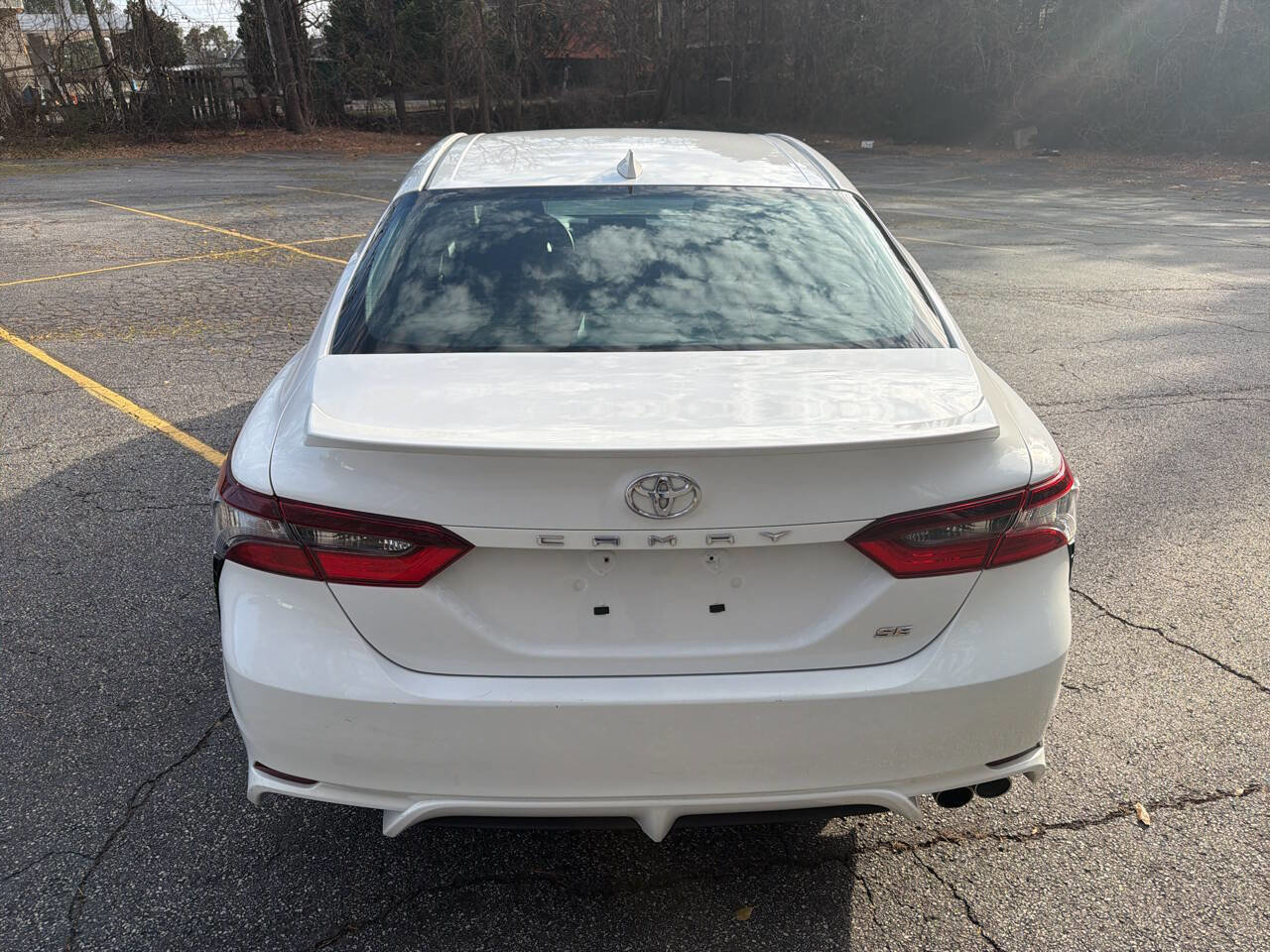 Used 2023 Toyota Camry SE image 7