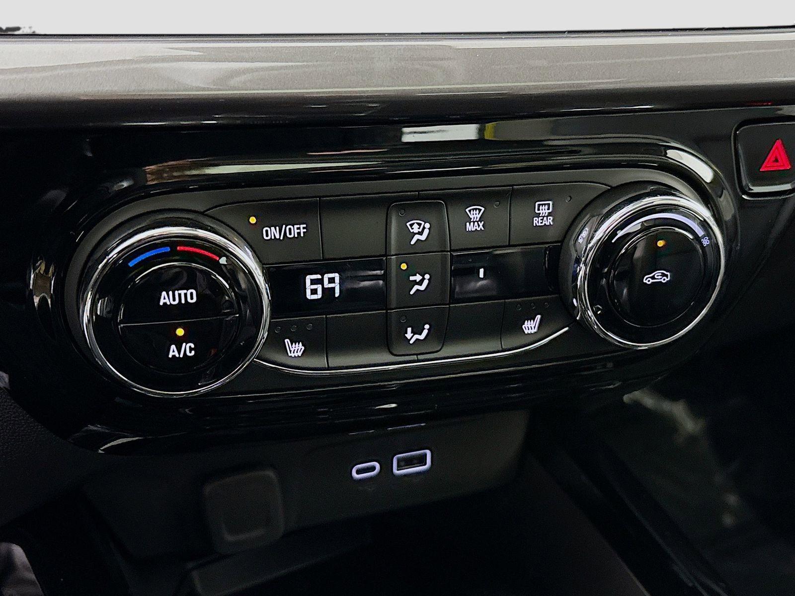 New 2026 Chevrolet Trax ACTIV w/ Sunroof Package image 20