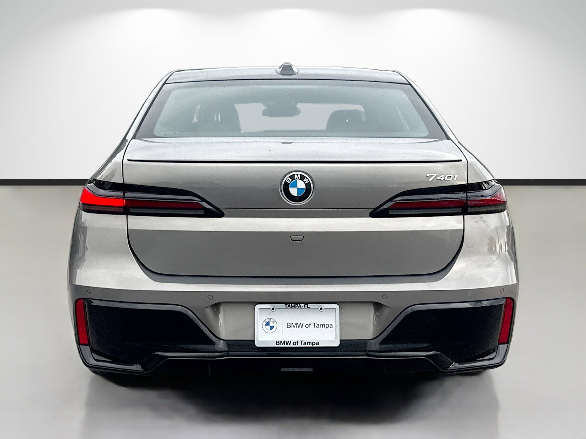 Certified 2023 BMW 740i w/ Parking Assistance Package RWD image 4