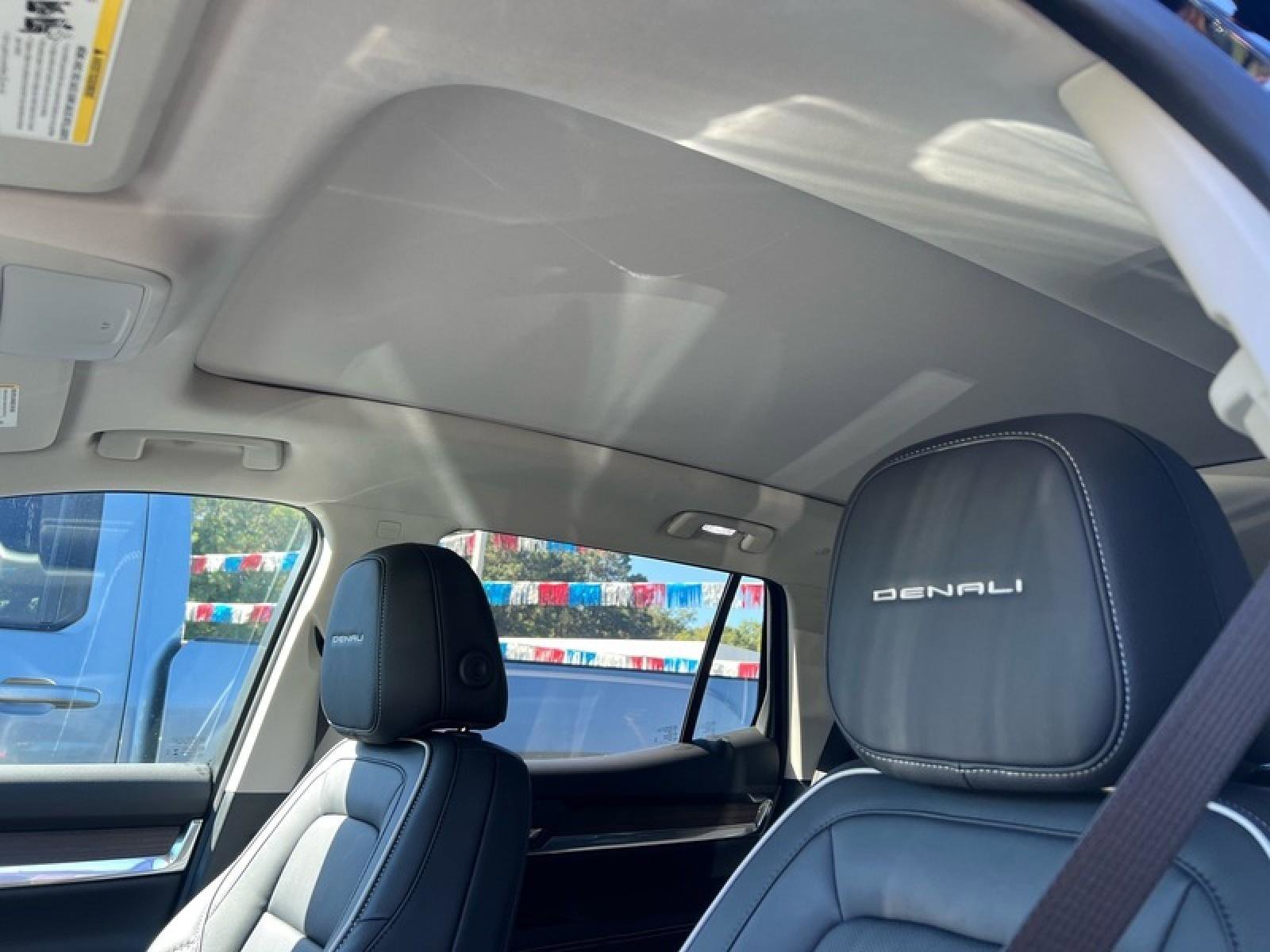 New 2026 GMC Terrain Denali w/ LPO, Floor Liner Package image 25