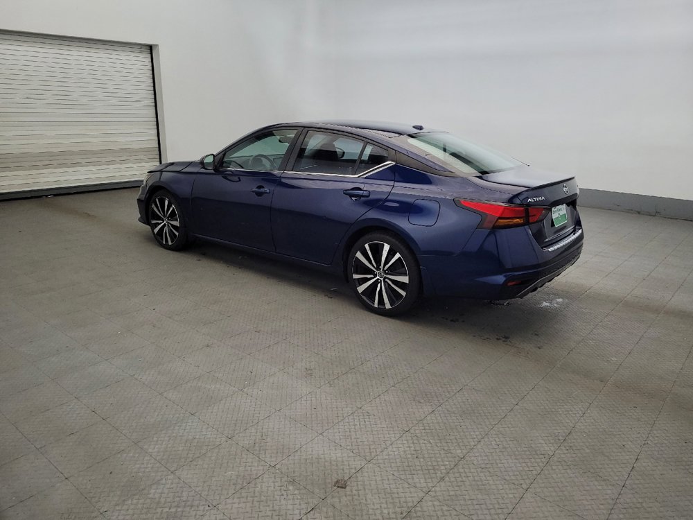 Used 2021 Nissan Altima 2.5 SR w/ SR Premium Package FWD image 3