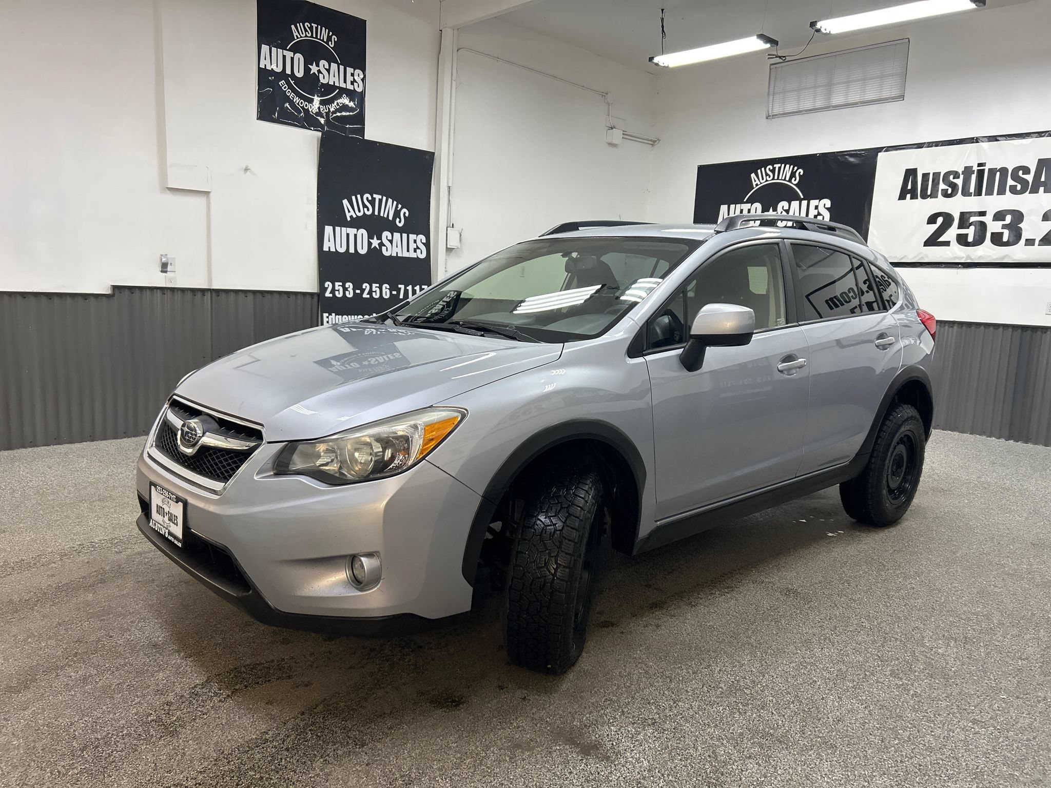 Used 2014 Subaru Crosstrek 2.0i Premium AWD/4WD image 3
