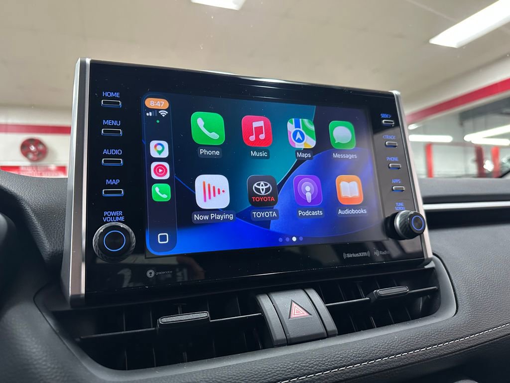 Used 2022 Toyota RAV4 XLE image 25