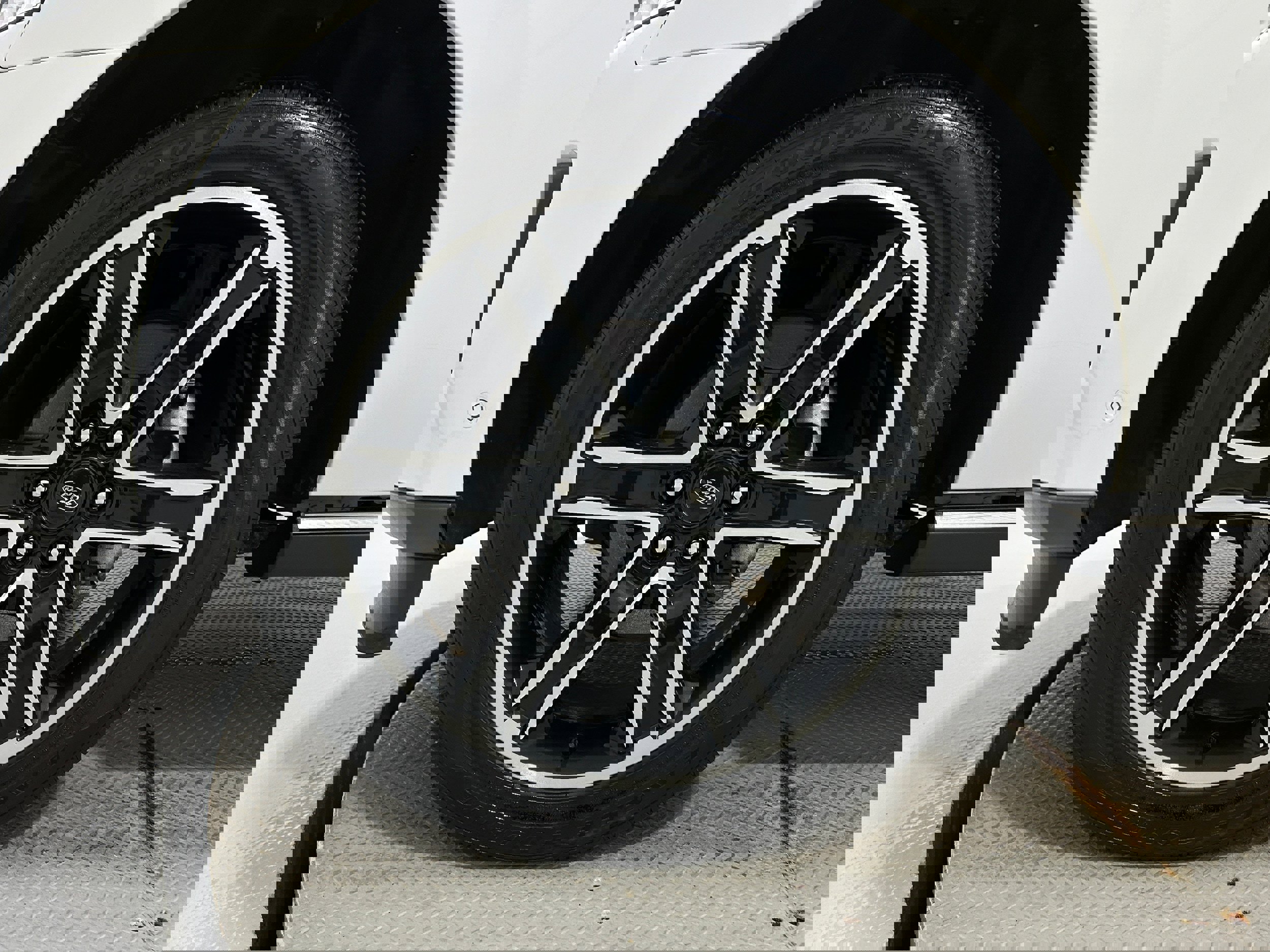 Used 2021 Ford Expedition Limited image 43