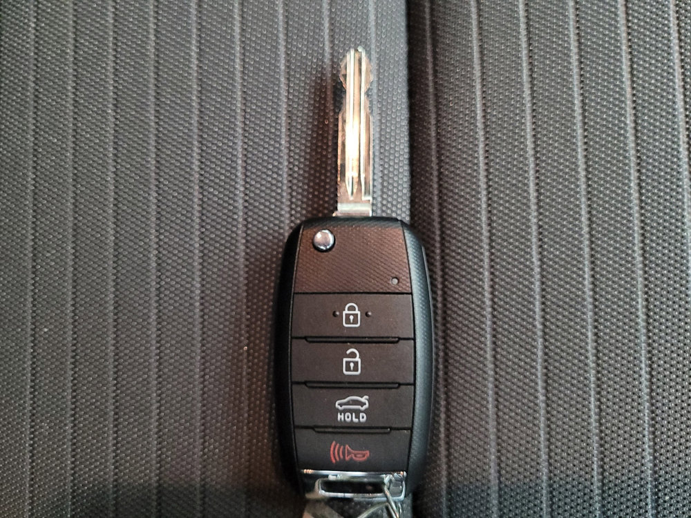 Used 2016 Kia Forte LX w/ LX Popular Plus Package image 32