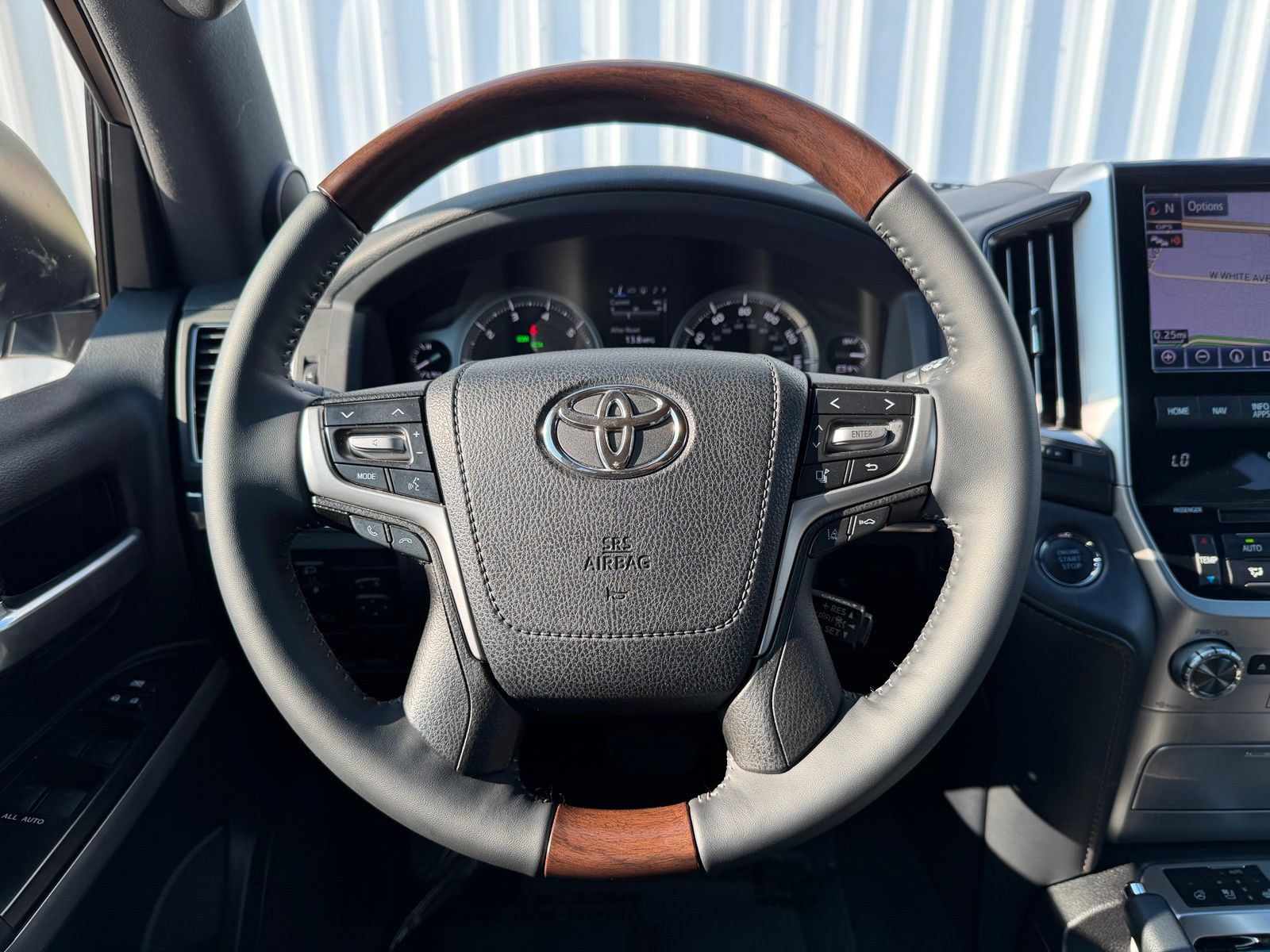 Used 2020 Toyota Land Cruiser Heritage Edition AWD/4WD image 14