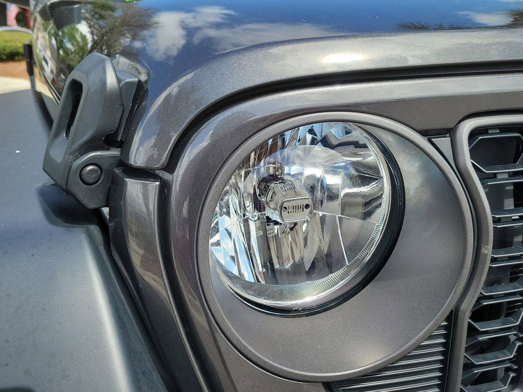Used 2024 Jeep Wrangler Sport image 12