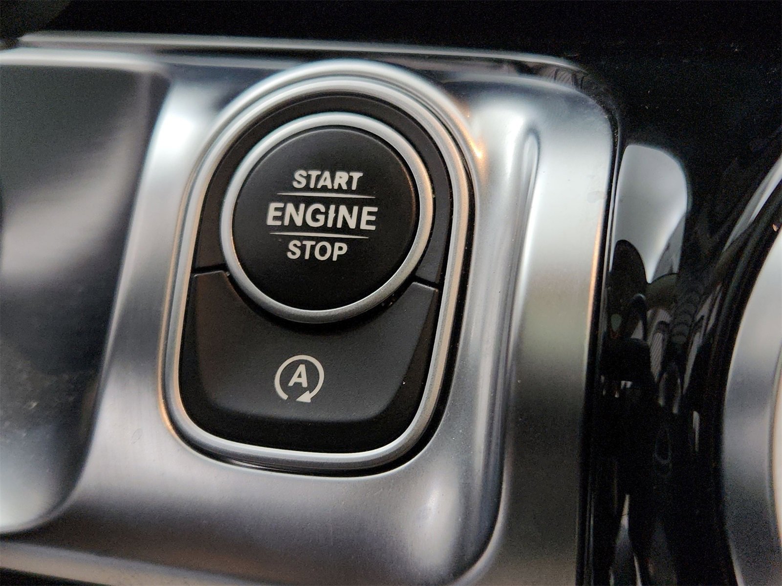 Used 2021 Mercedes-Benz GLB 250 4MATIC image 30