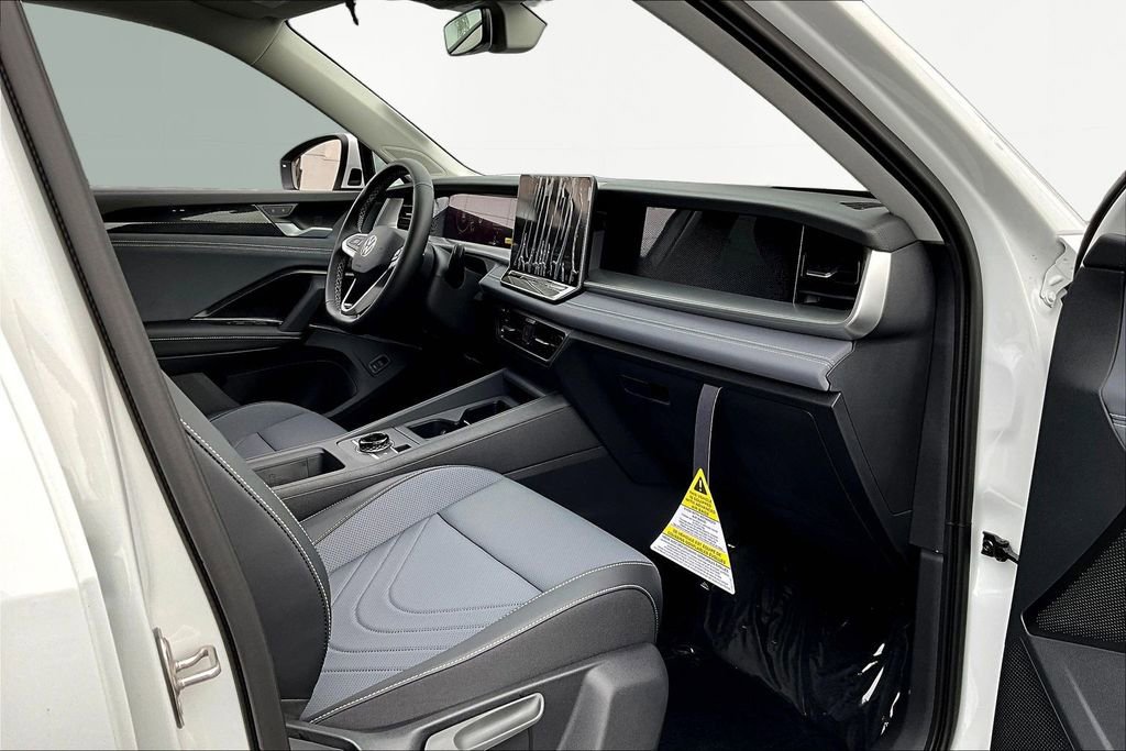 New 2026 Volkswagen Tiguan SE image 24