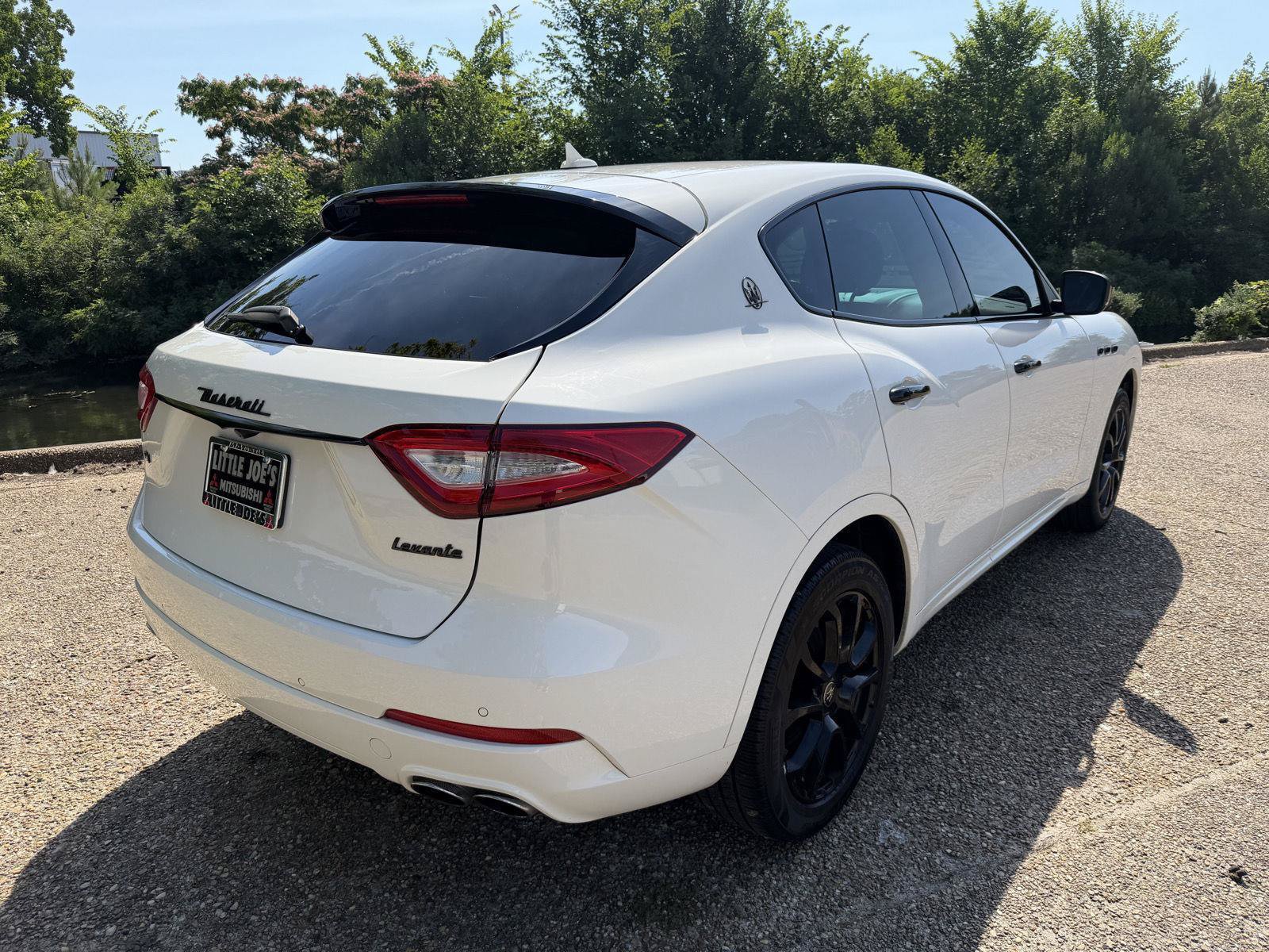 Used 2019 Maserati Levante AWD/4WD image 3
