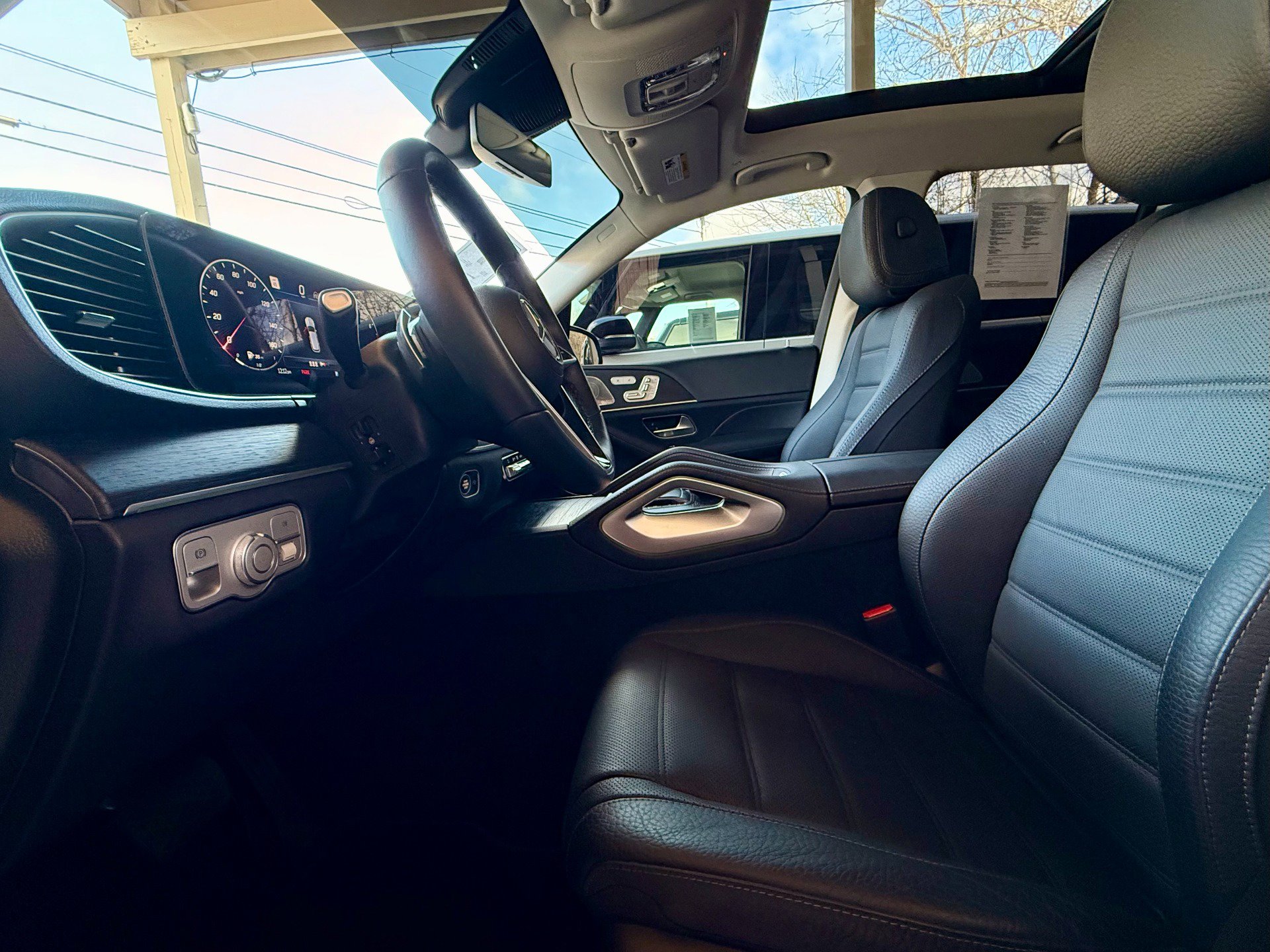Used 2025 Mercedes-Benz GLE 580 4MATIC image 9