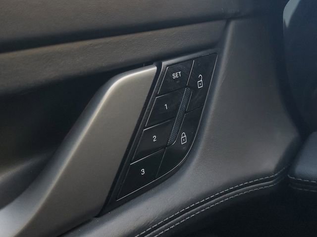 Used 2020 Porsche Taycan Turbo image 26