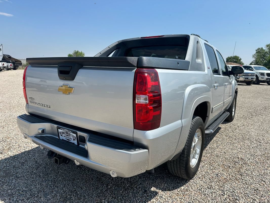 Used 2012 Chevrolet Avalanche LT AWD/4WD image 10