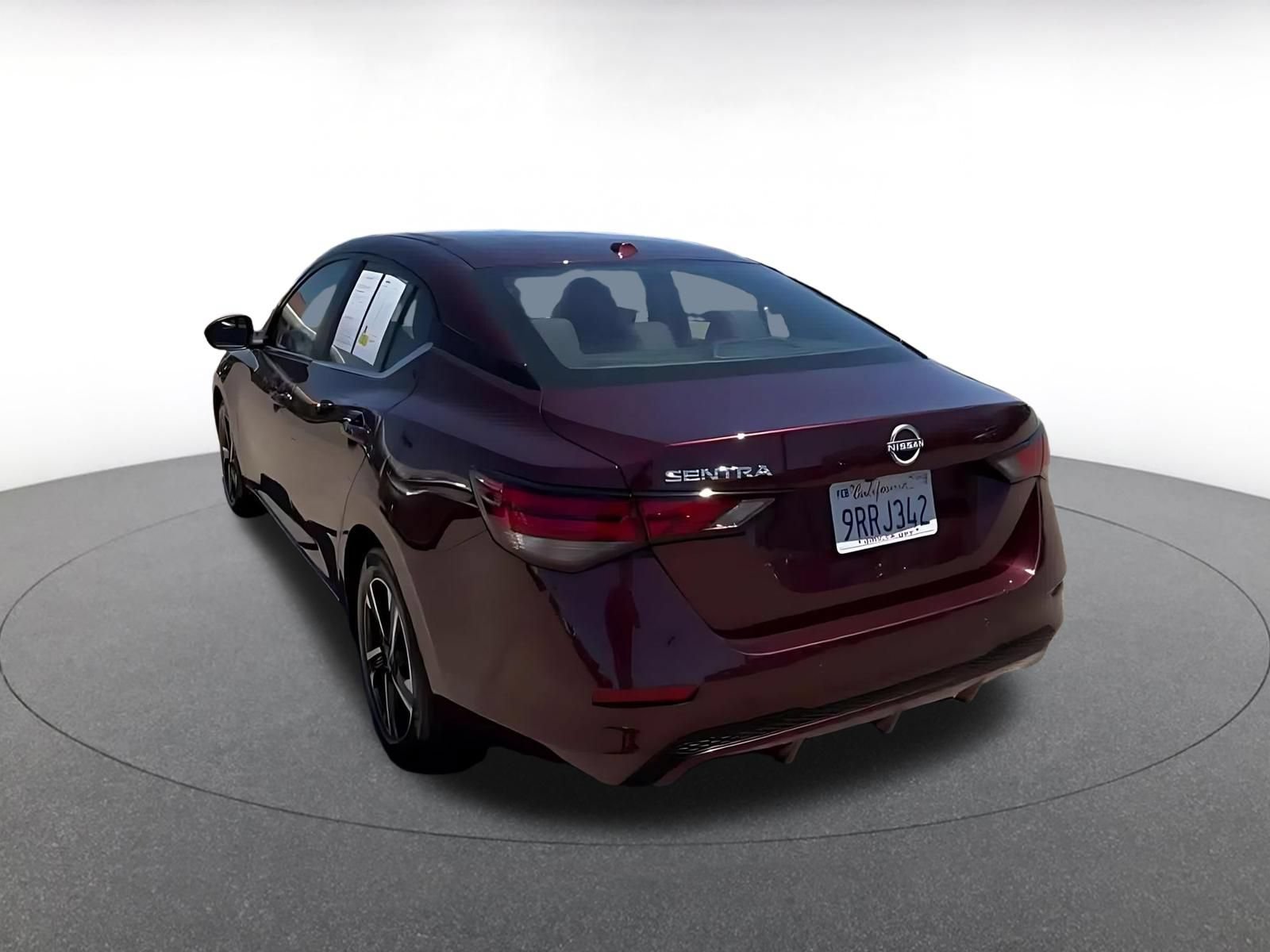 Used 2025 Nissan Sentra SV FWD image 10