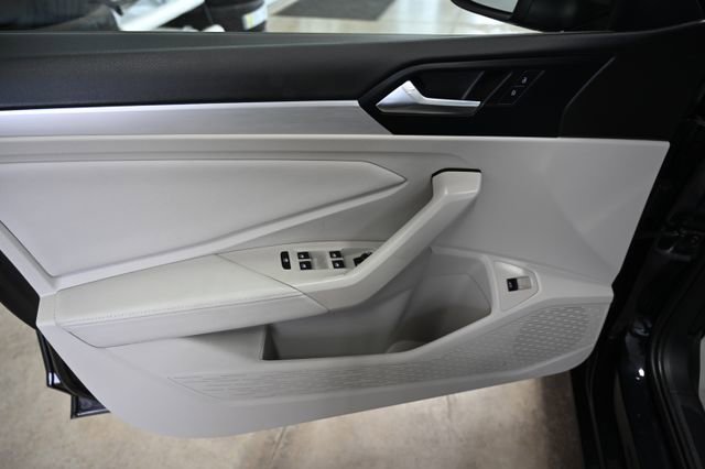 Used 2025 Volkswagen Jetta S image 26