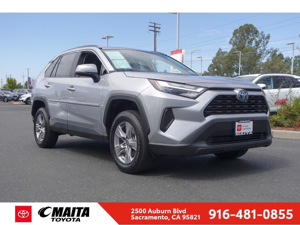 Certified 2023 Toyota RAV4 LE AWD/4WD image 1