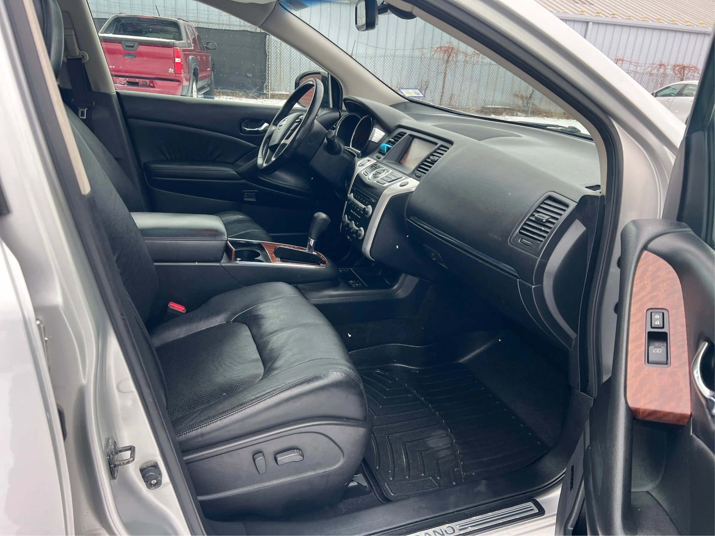 Used 2010 Nissan Murano LE image 25