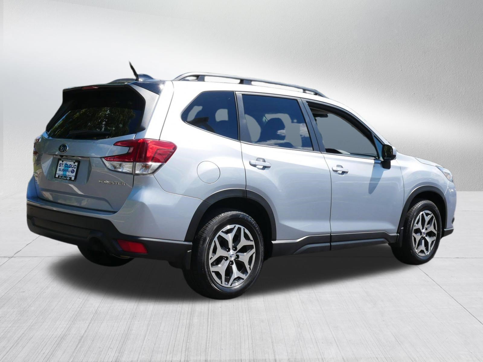 Certified 2024 Subaru Forester Premium AWD/4WD image 7