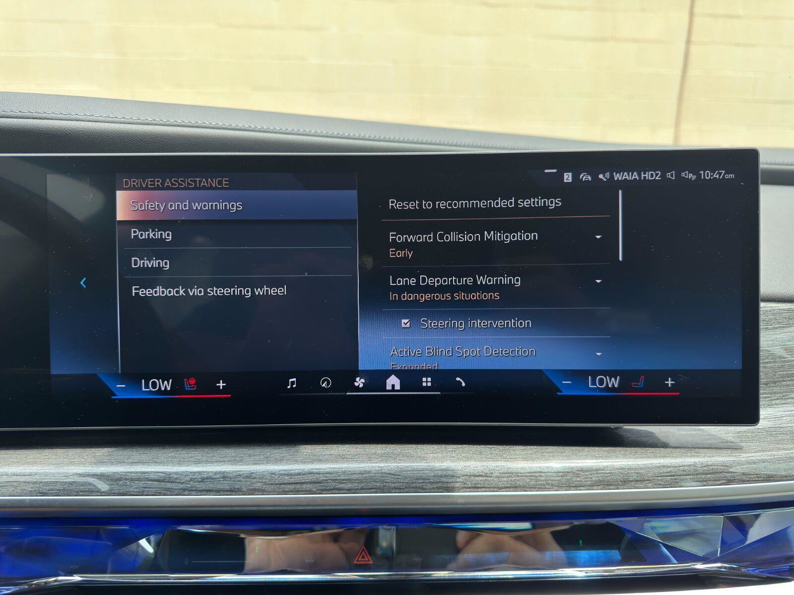 Used 2023 BMW i7 xDrive60 AWD/4WD image 34