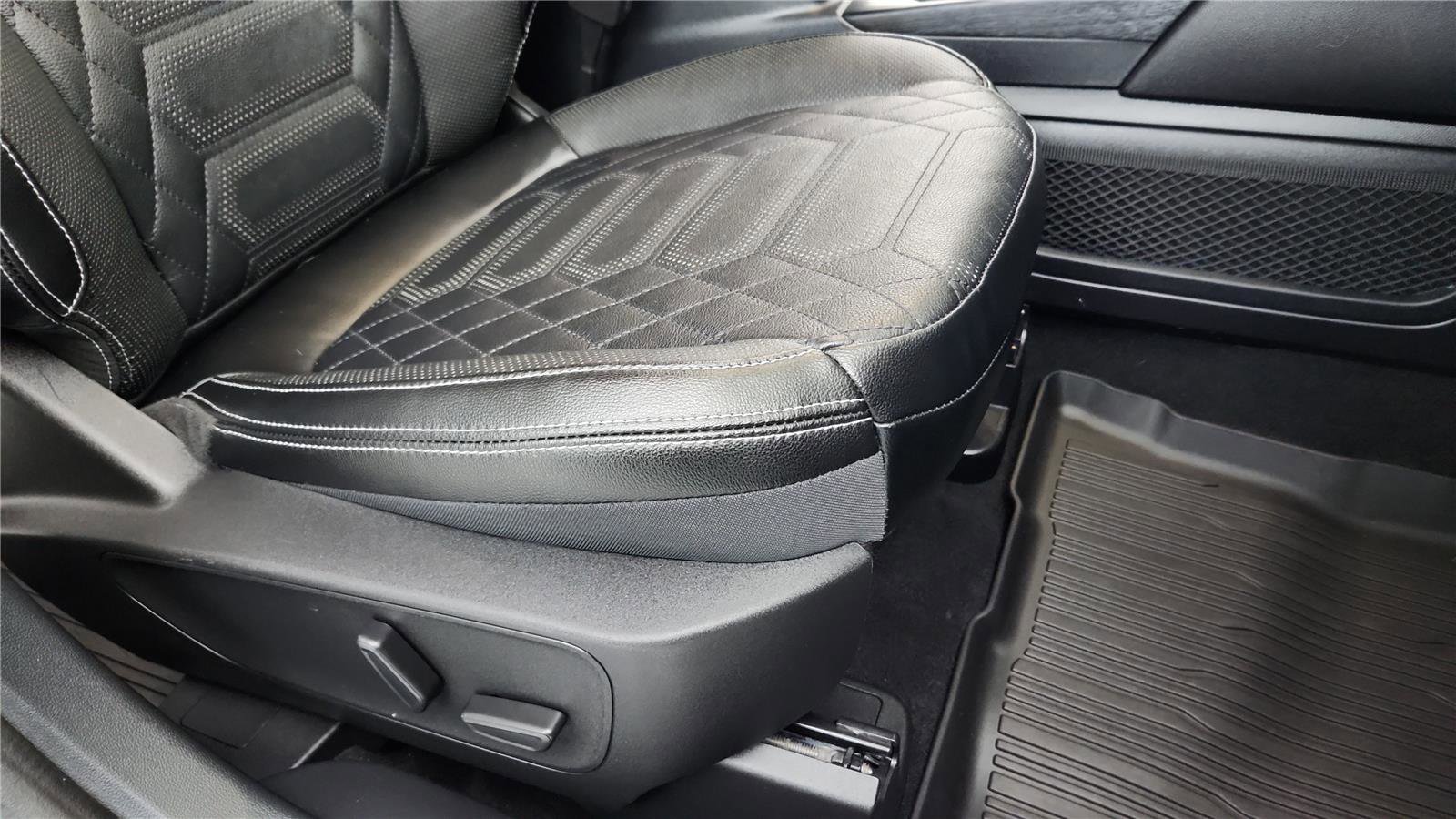 Used 2023 Ford Escape Platinum w/ Premium Technology Package image 31