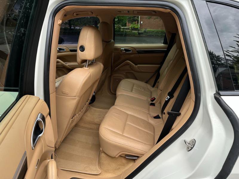 Used 2011 Porsche Cayenne S AWD/4WD image 18