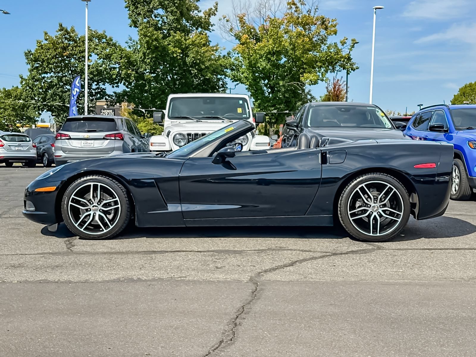 Used 2005 Chevrolet Corvette Convertible w/ Preferred Equipment Group RWD image 6