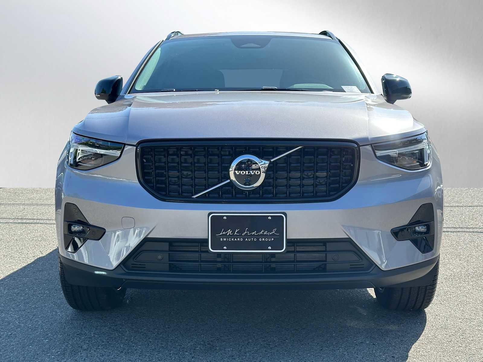 New 2026 Volvo XC40 B5 Ultra w/ Climate Package image 8