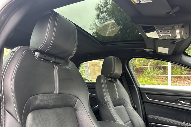 Certified 2024 Jaguar XF R-Dynamic SE AWD/4WD image 15