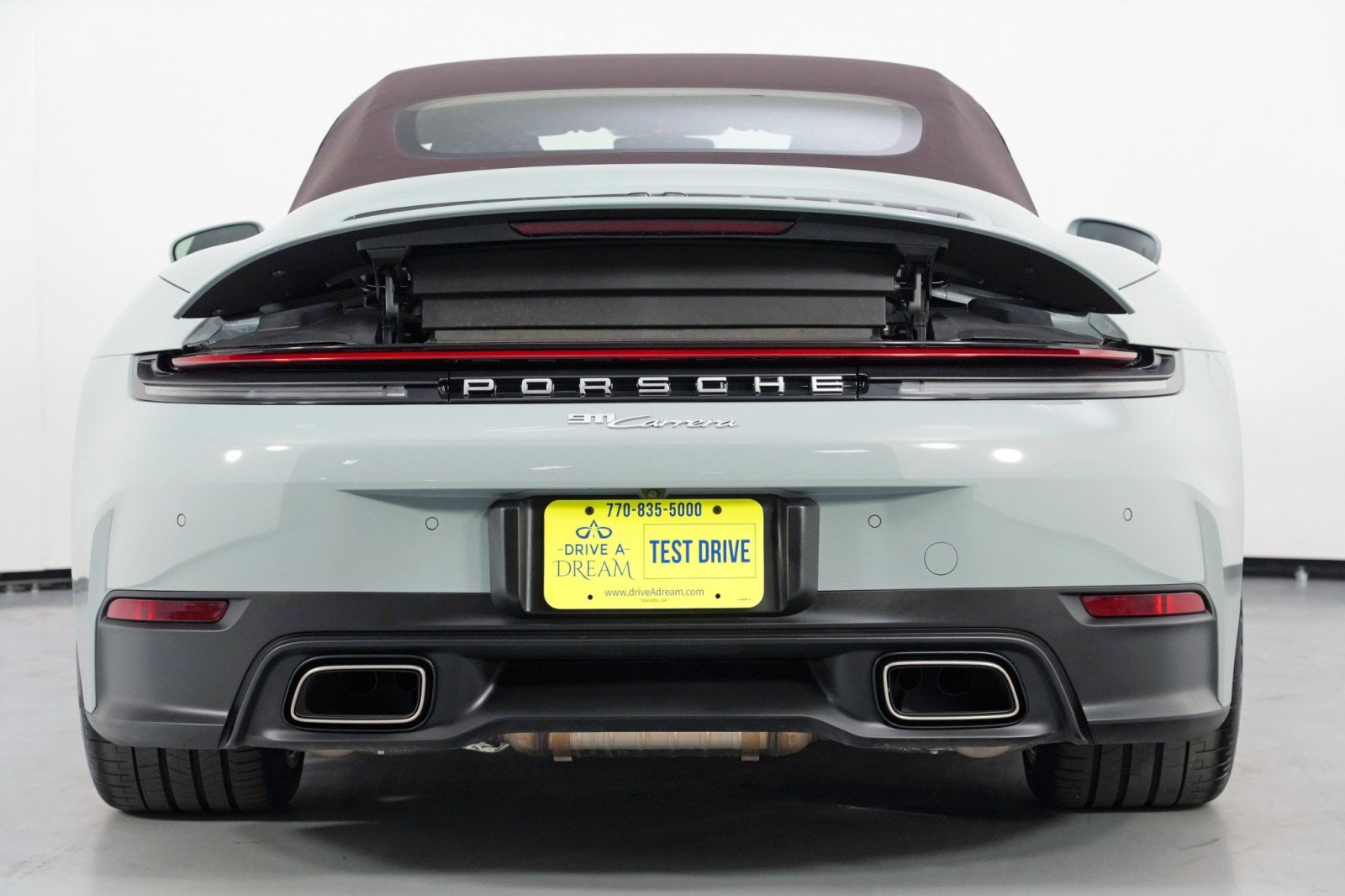 Used 2025 Porsche 911 Carrera RWD image 10