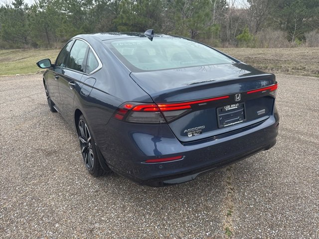 Used 2025 Honda Accord Touring image 4