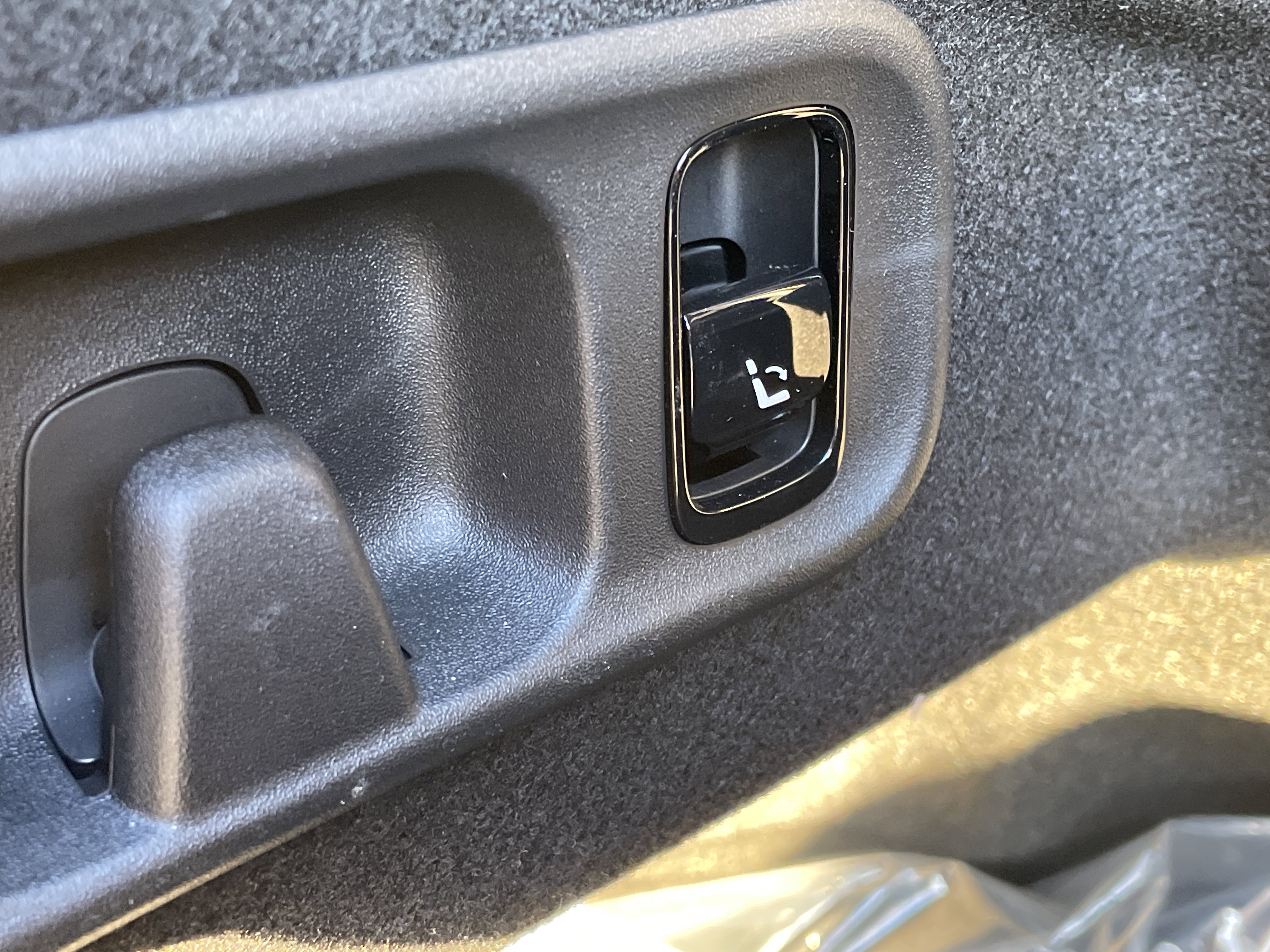 Certified 2025 Mercedes-Benz C 300 4MATIC Sedan image 11