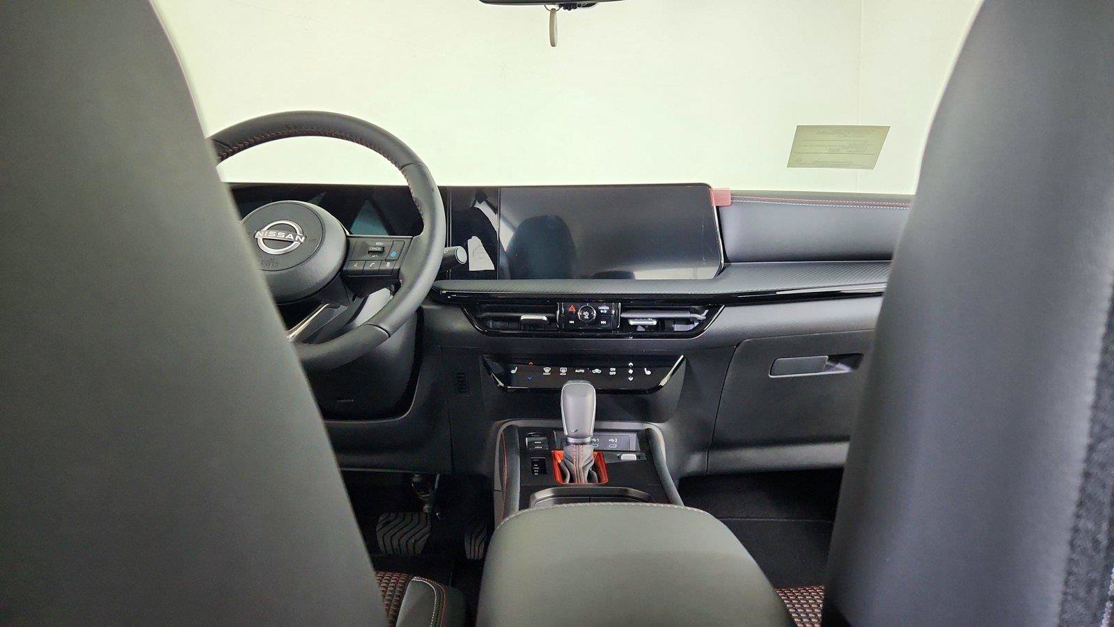 Used 2026 Nissan Kicks SR w/ Illumination Package AWD/4WD image 19