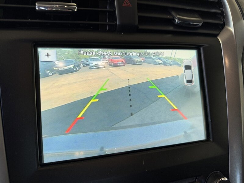 Used 2018 Ford Fusion SE w/ Fusion SE Technology Package FWD image 26