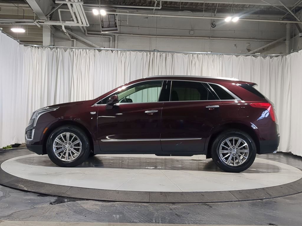 Used 2018 Cadillac XT5 Luxury w/ Driver Awareness Package image 11