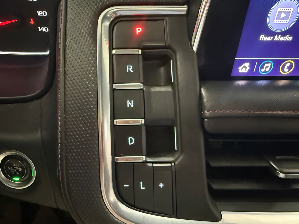 Used 2021 Chevrolet Suburban RST w/ Rear Media and Nav Package AWD/4WD image 26