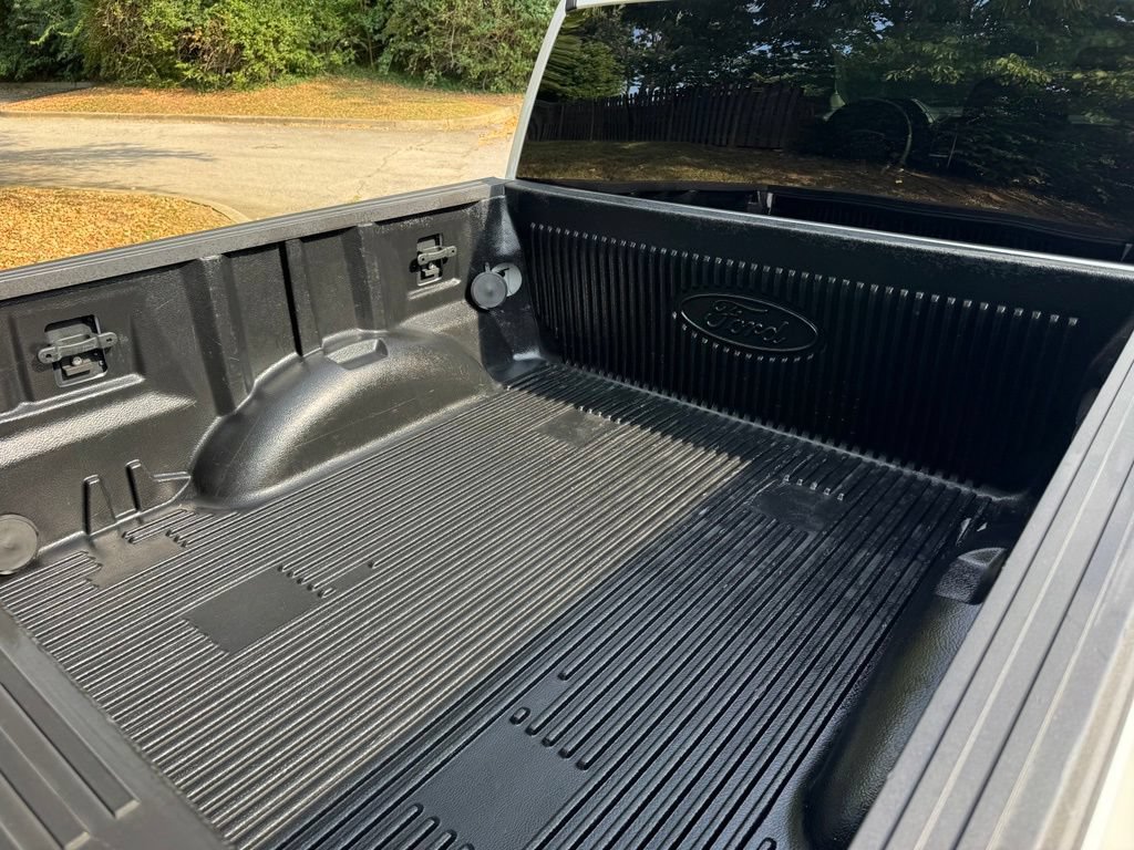 Used 2016 Ford F150 XLT AWD/4WD image 8