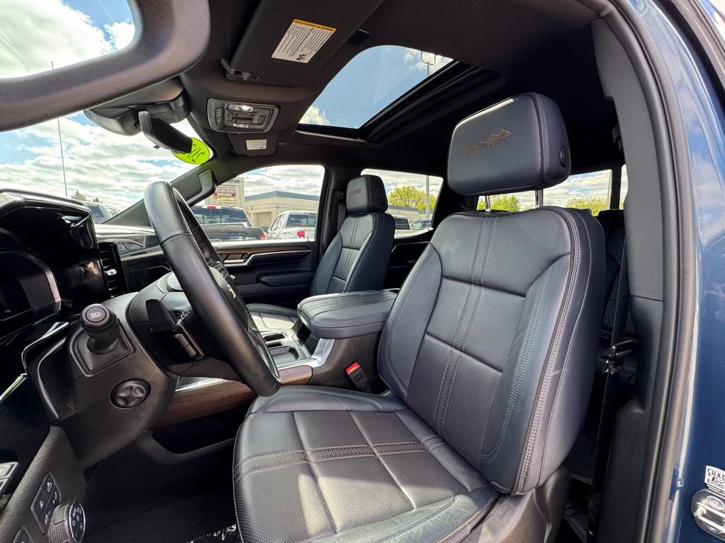 Used 2024 Chevrolet Silverado 1500 High Country w/ High Country Premium Package AWD/4WD image 23