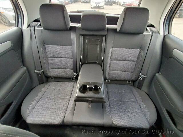 Used 2013 Volkswagen Golf 4-Door image 23