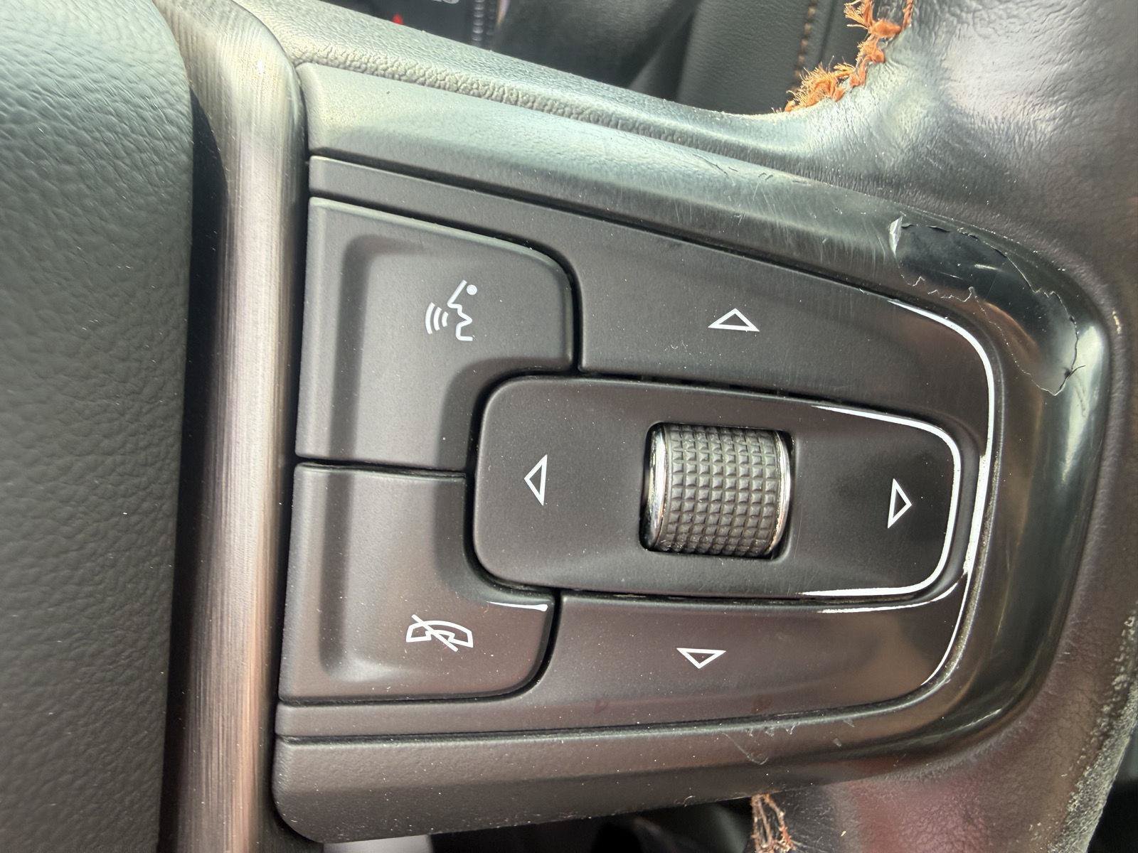 Used 2021 GMC Sierra 1500 AT4 w/ AT4 Preferred Package AWD/4WD image 16