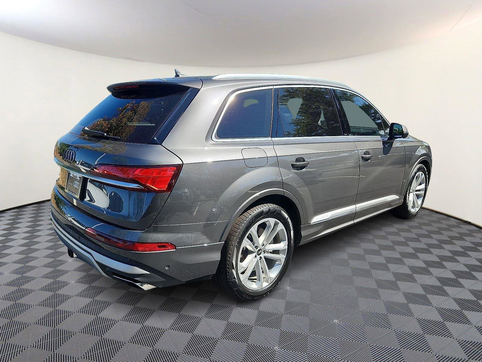Used 2025 Audi Q7 3.0T Prestige w/ Prestige Package image 7