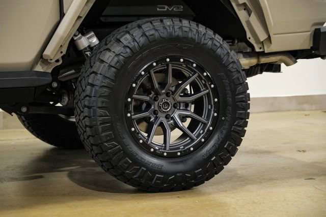 Used 2025 Jeep Gladiator Rubicon w/ Safety Group AWD/4WD image 46