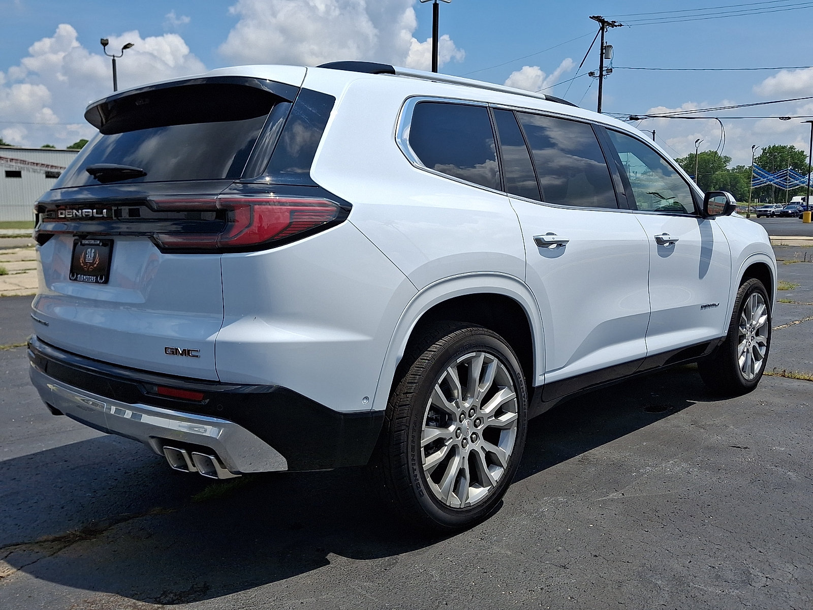 New 2026 GMC Acadia Denali w/ Super Cruise Package AWD/4WD image 4