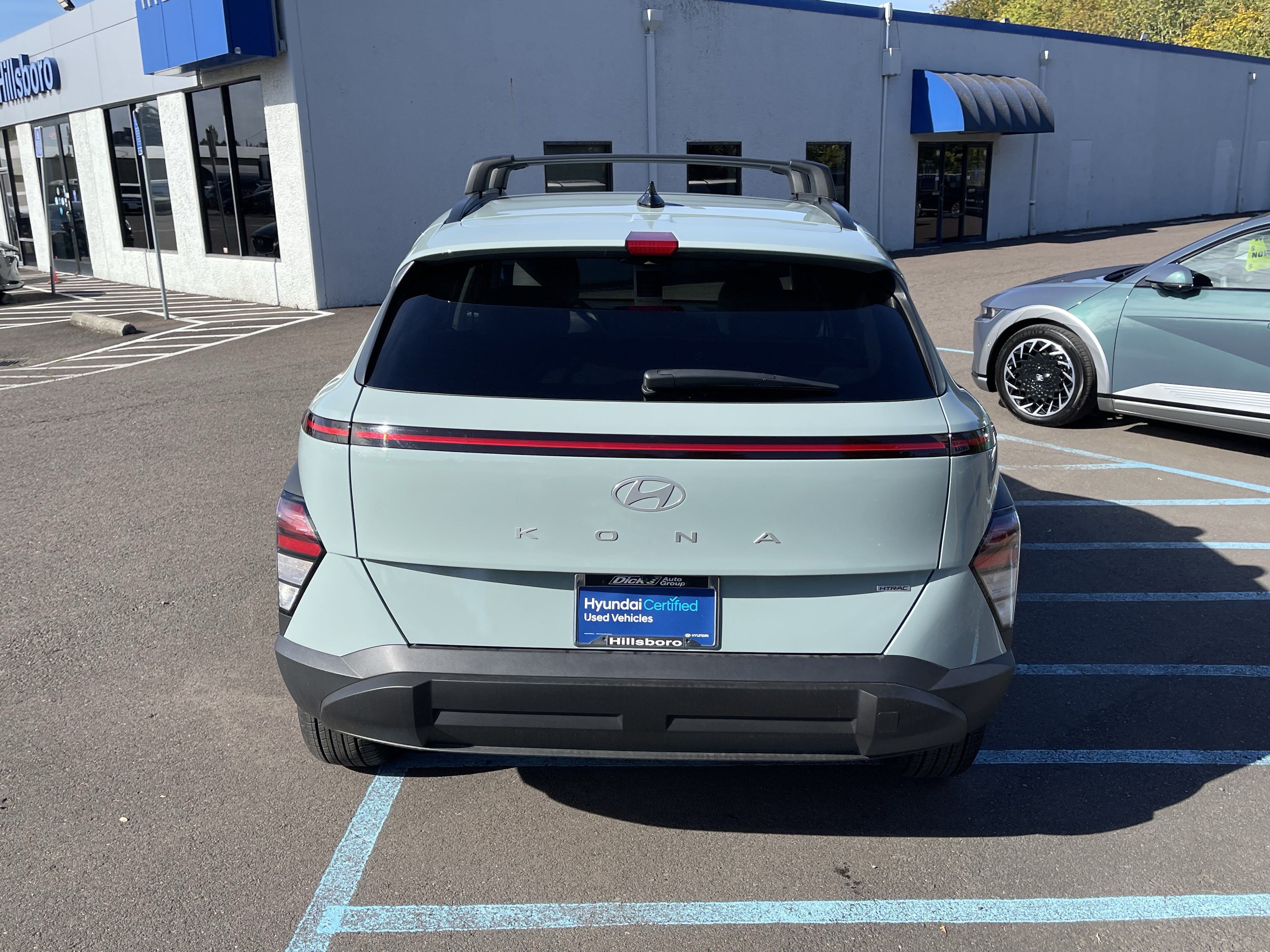 Used 2025 Hyundai Kona SEL AWD/4WD image 4