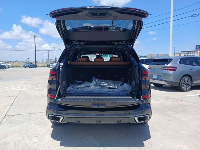 New 2026 BMW X5 xDrive50e image 10