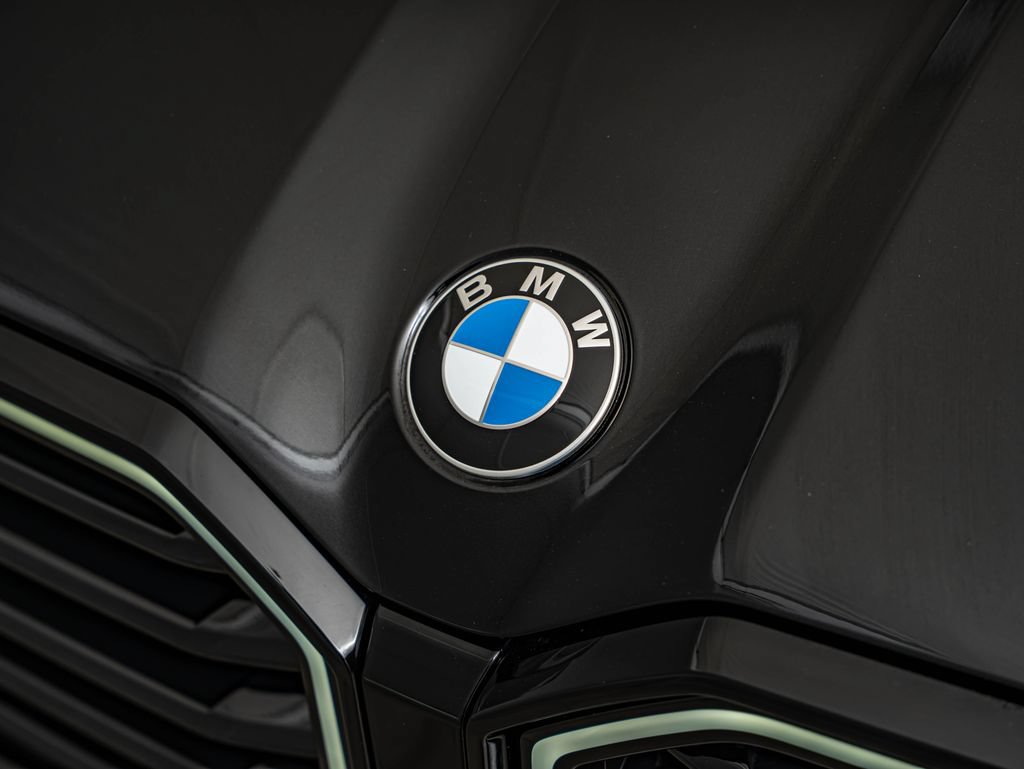 New 2026 BMW XM Label Red AWD/4WD image 10