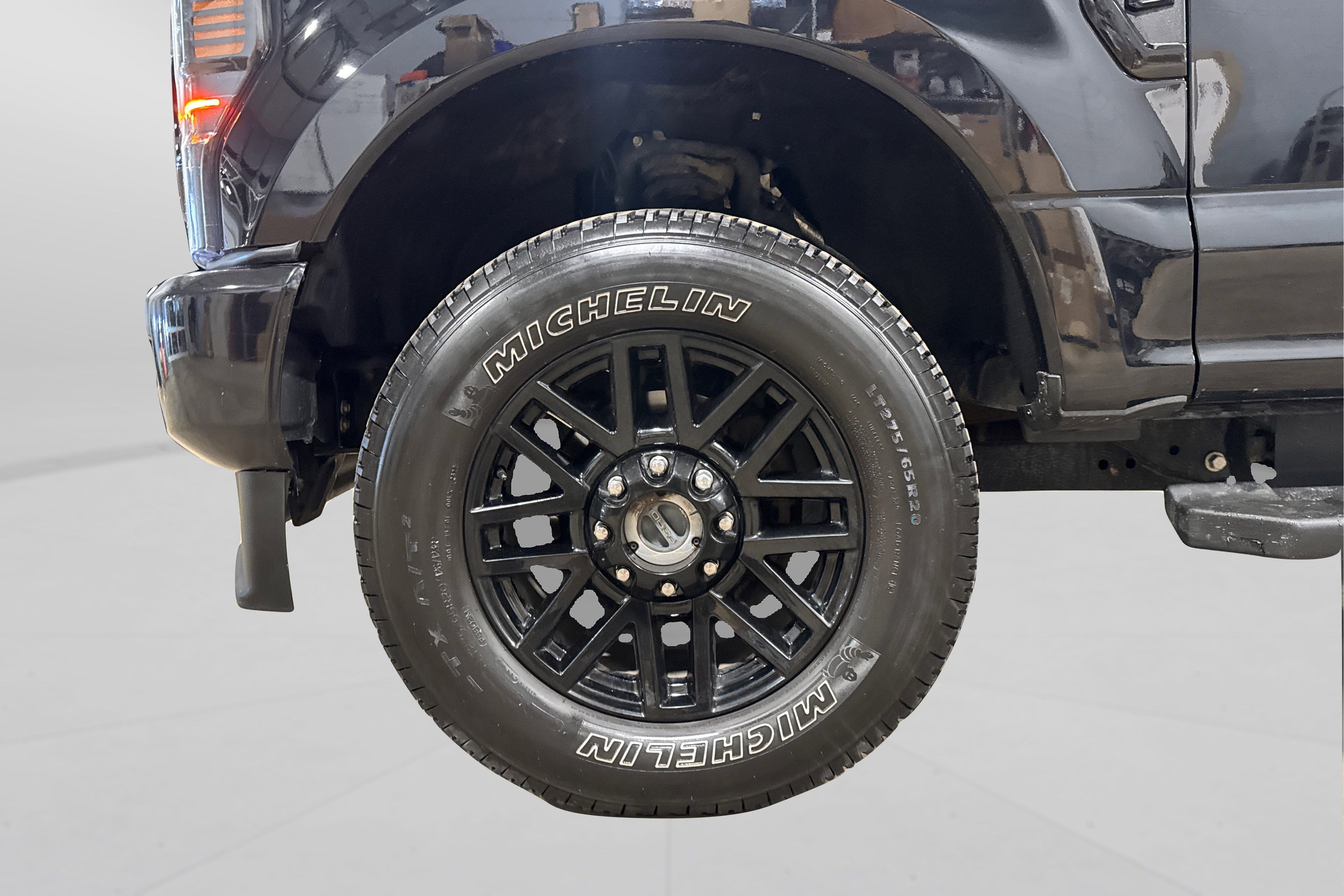 Used 2022 Ford F250 Lariat w/ Black Appearance Package image 55