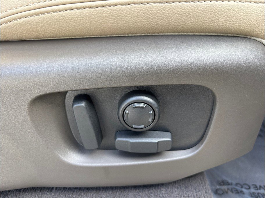 Used 2020 Land Rover Range Rover Sport SE image 45