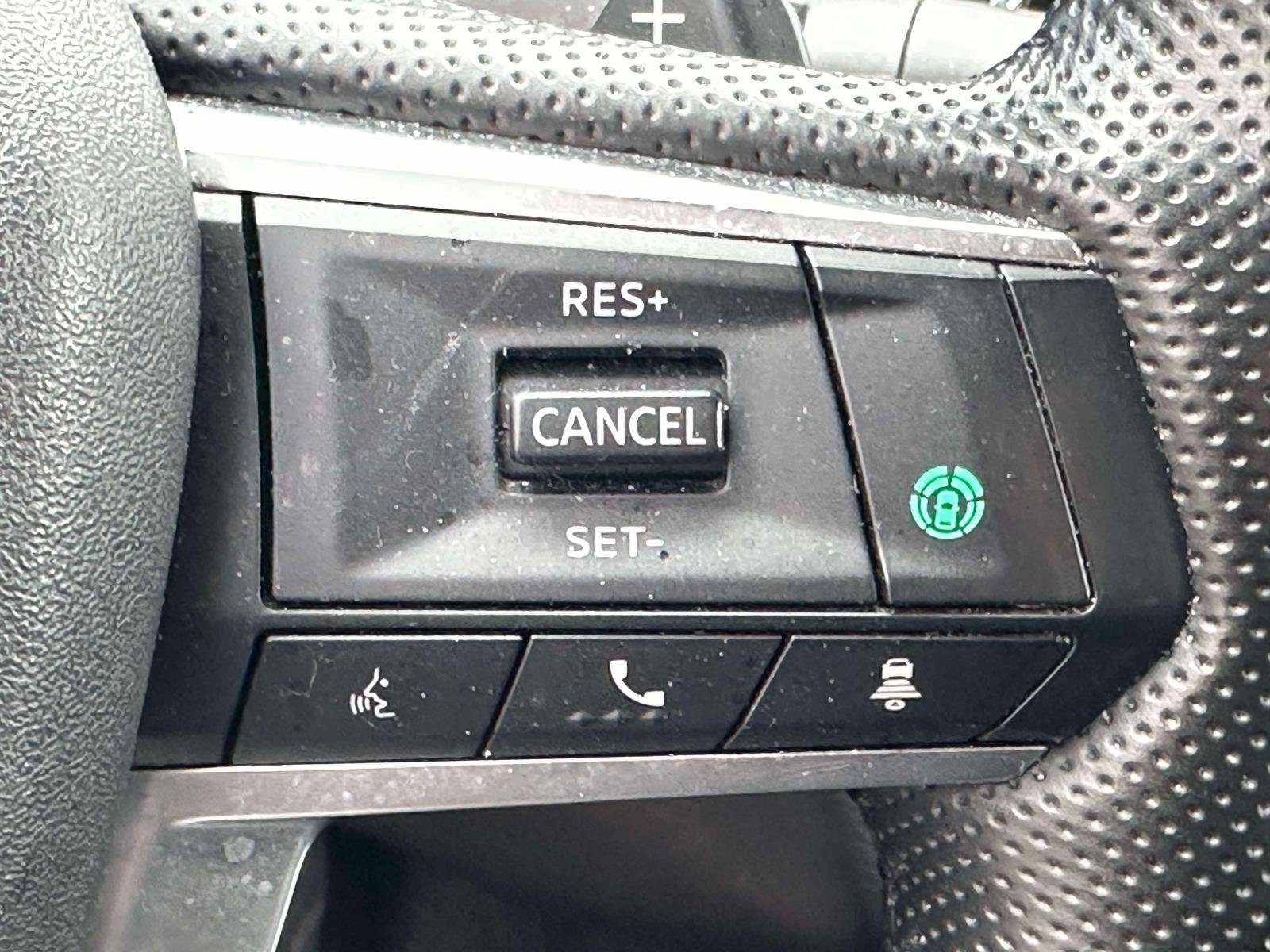 Used 2024 Mitsubishi Outlander SE AWD/4WD image 15